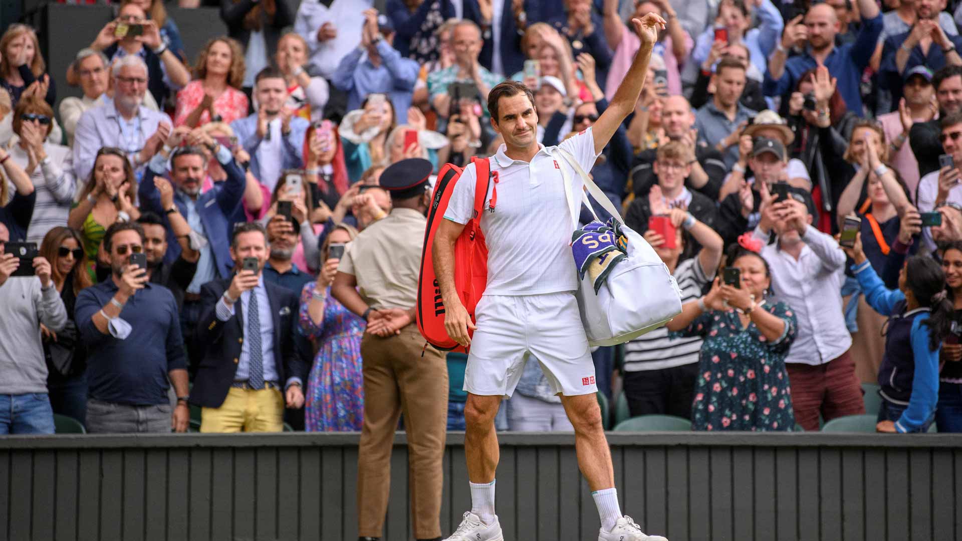 Image for the title: Federer's dream of ninth title in tatters after Hurkacz mauling 