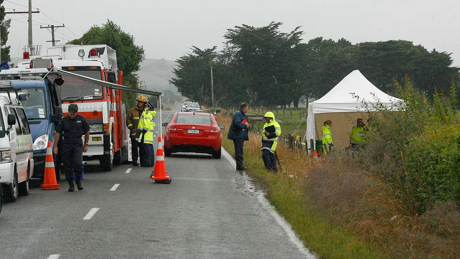 Image for the title: 11 injured after hot-air balloon crashes on landing in N. Zealand 