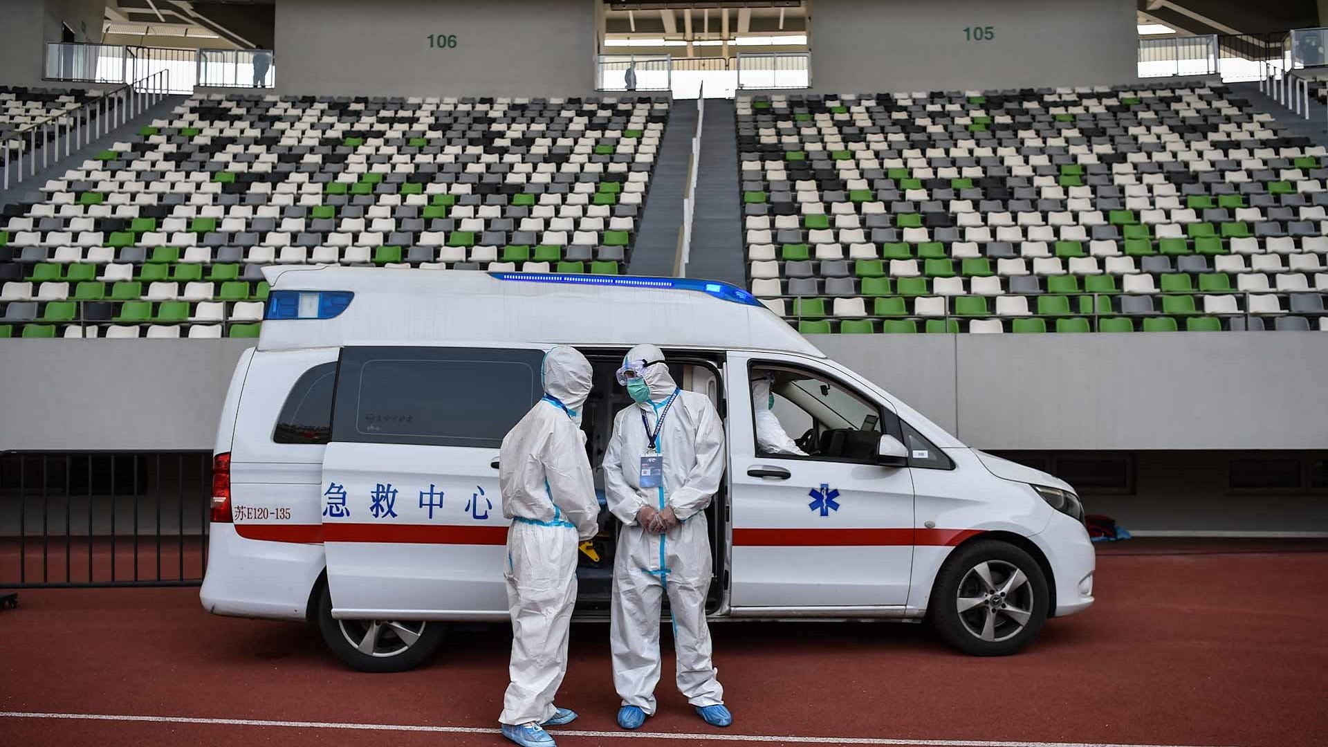 Image for the title: Seoul under tightest COVID curbs amid new case records 