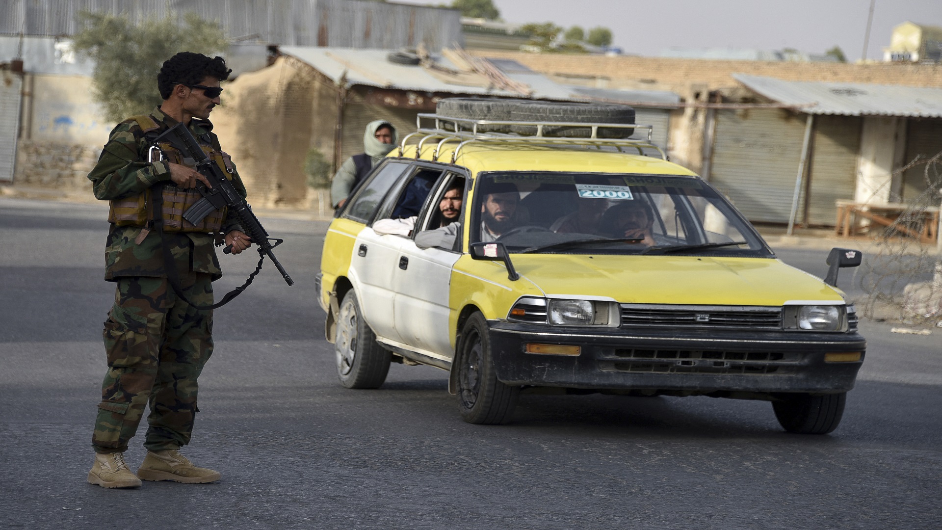 صورة بعنوان: طالبان تقترح وقفاً لإطلاق النار لـ 3 أشهر مقابل إطلاق سراح سجناء 