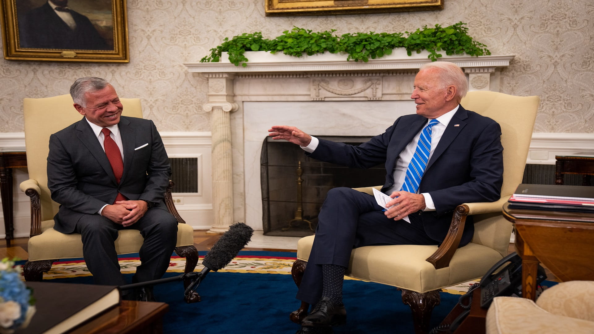 Image for the title: US President, Jordanian Monarch hold talks in White House 
