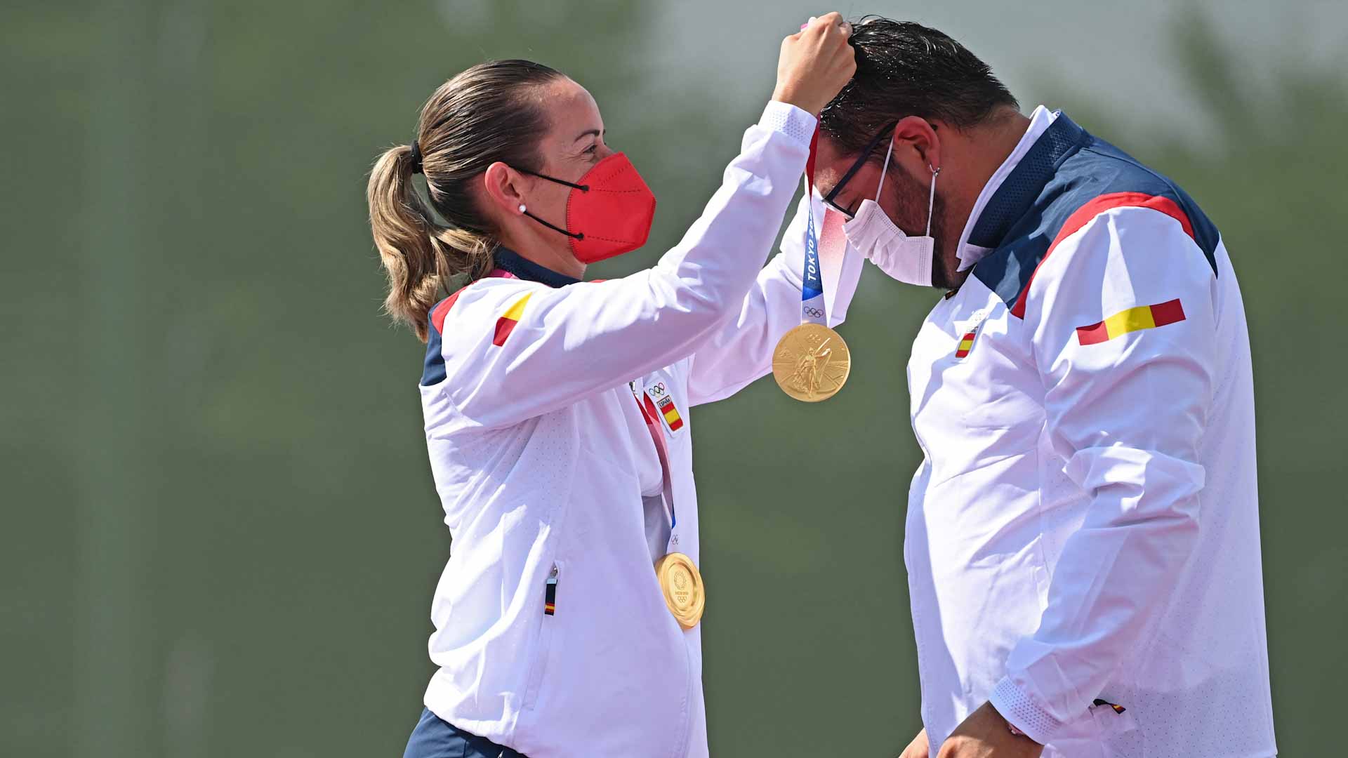 Image for the title: Spain wins trap mixed team gold in Tokyo 