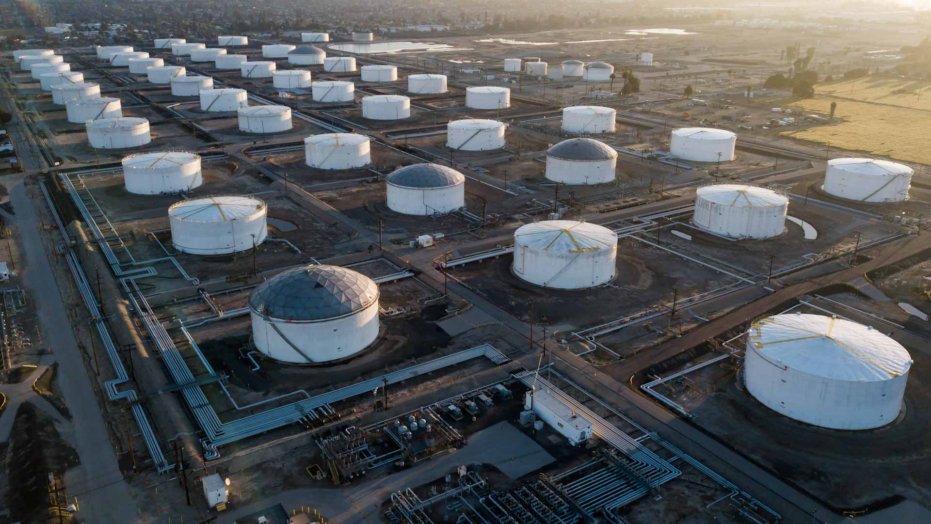 Image for the title: Oil drops on China fuel reserves release; OPEC+ meeting in view 