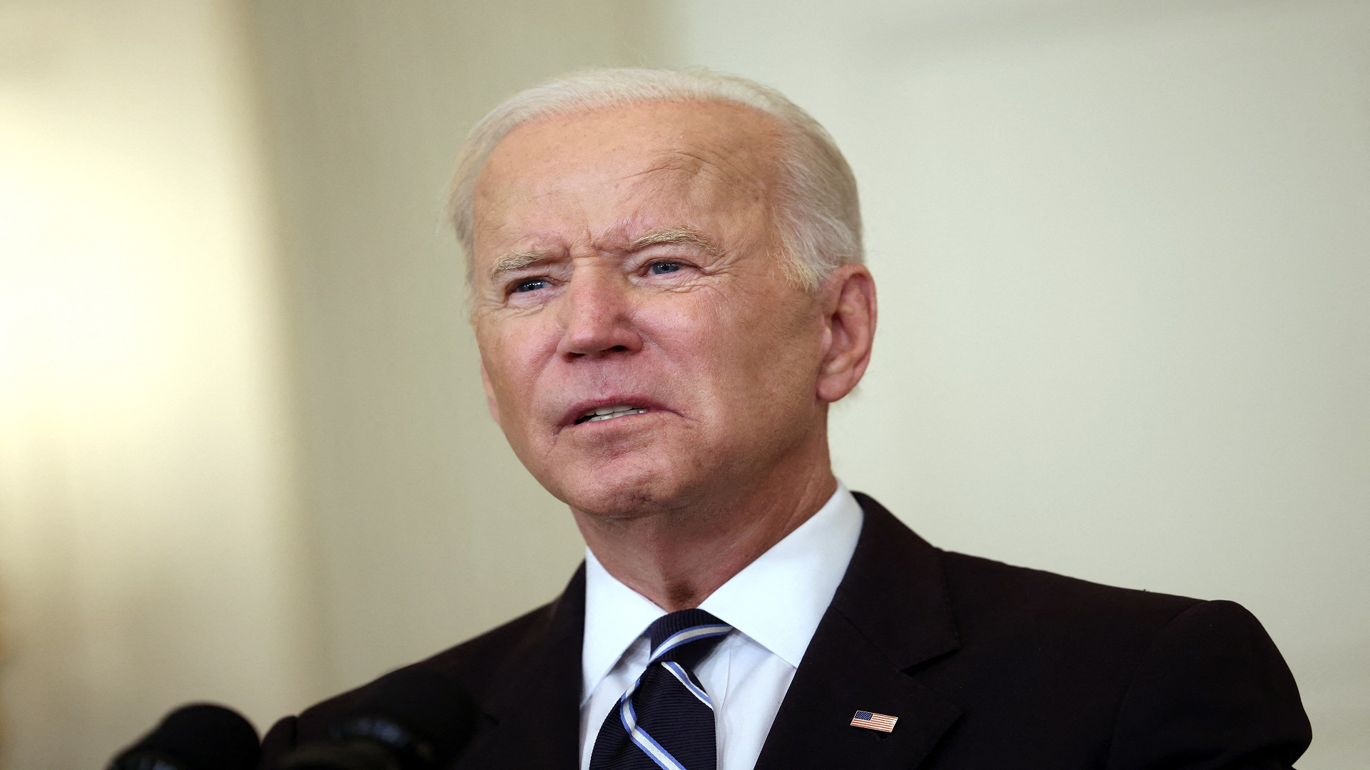 Image for the title: Biden: Ethiopia, Mali and Guinea to lose duty-free trade access 