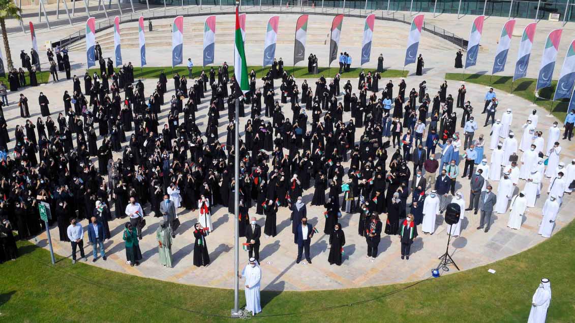 صورة بعنوان: جامعة زايد تحتفي بـ "يوم العلم" في دبي وأبوظبي  