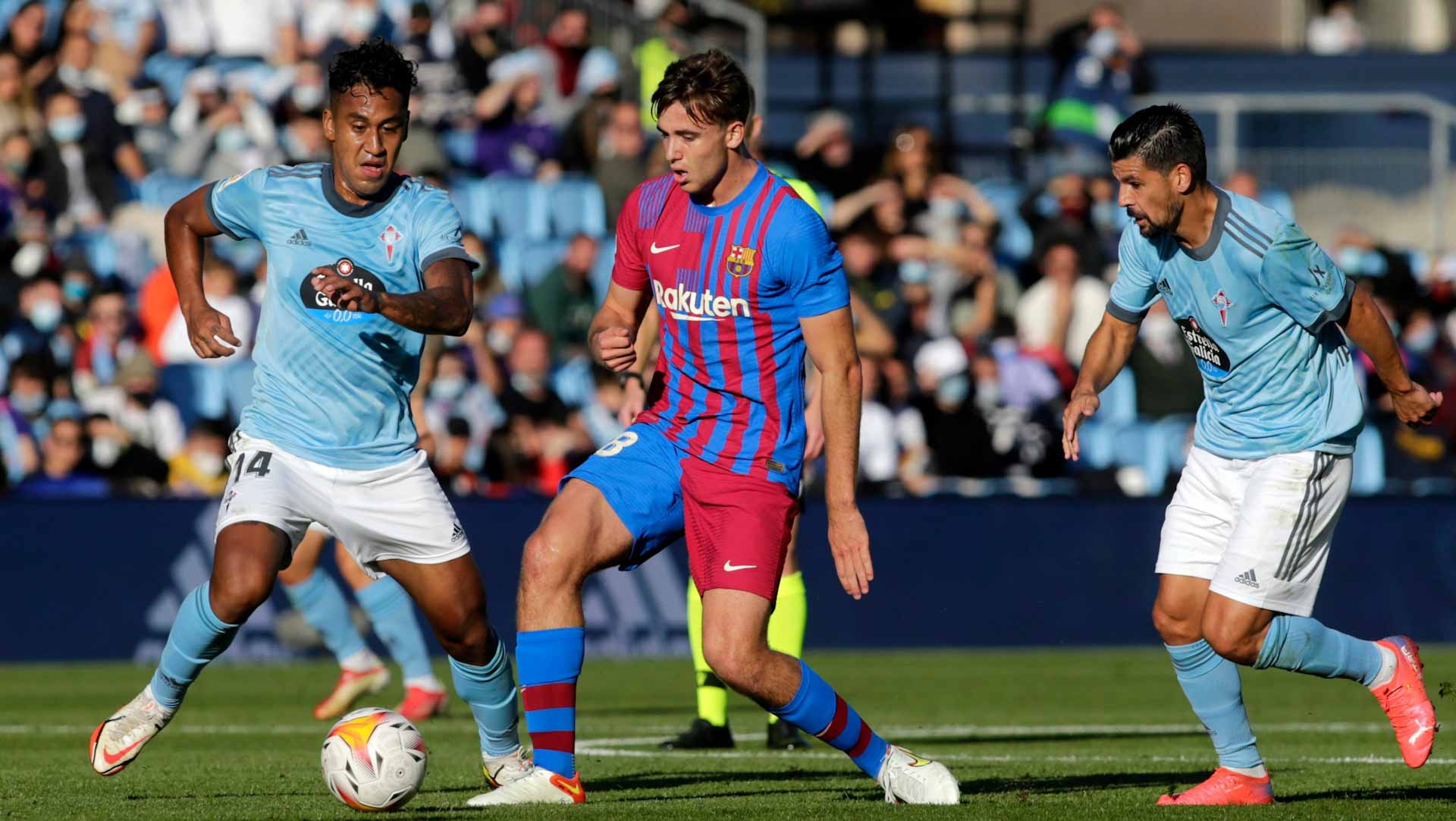 Image for the title: Barcelona draw 3-3 at Celta Vigo after second-half collapse 