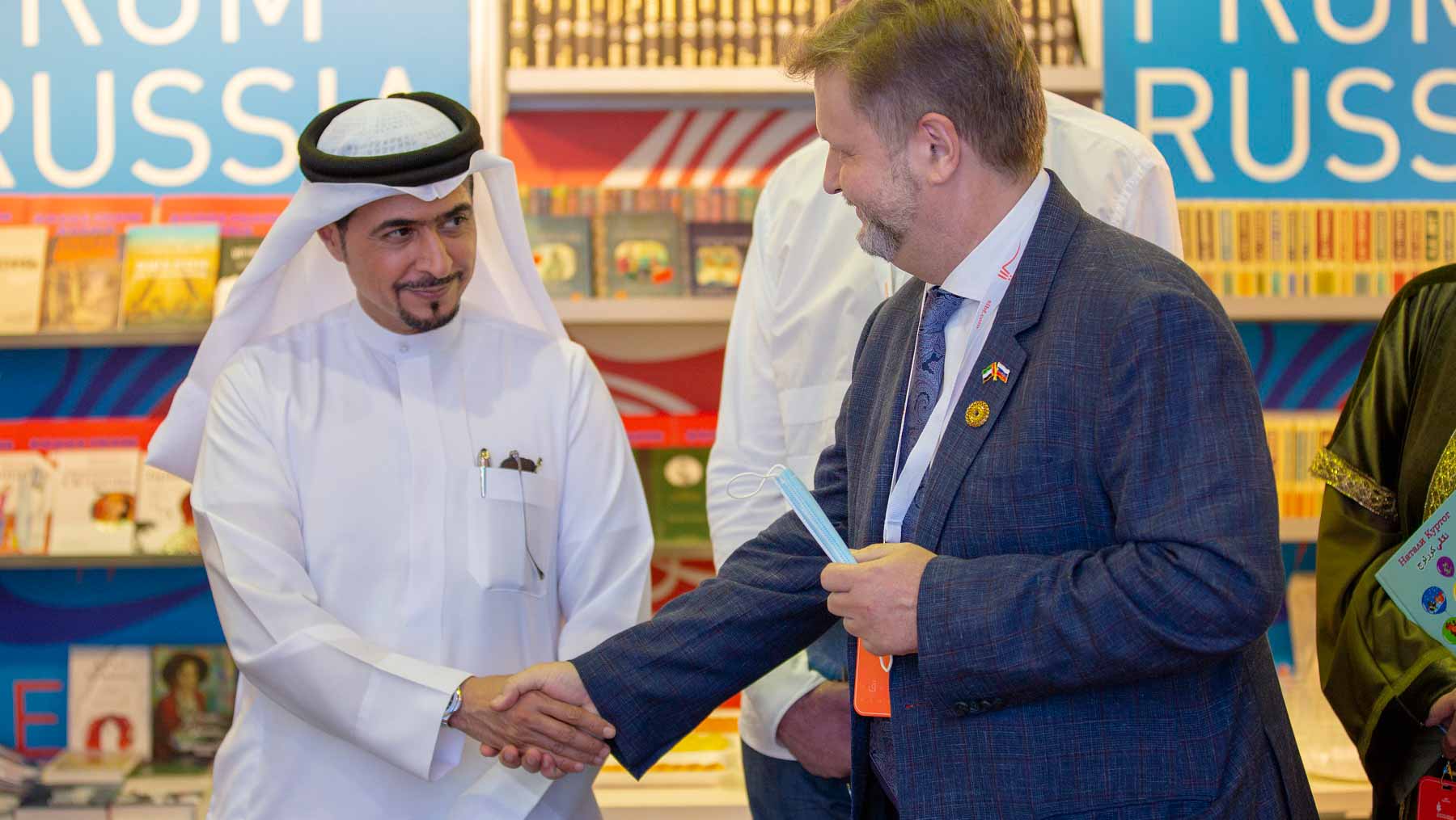 Image for the title: Al Ameri receives Russian official delegation at SIBF 2021 