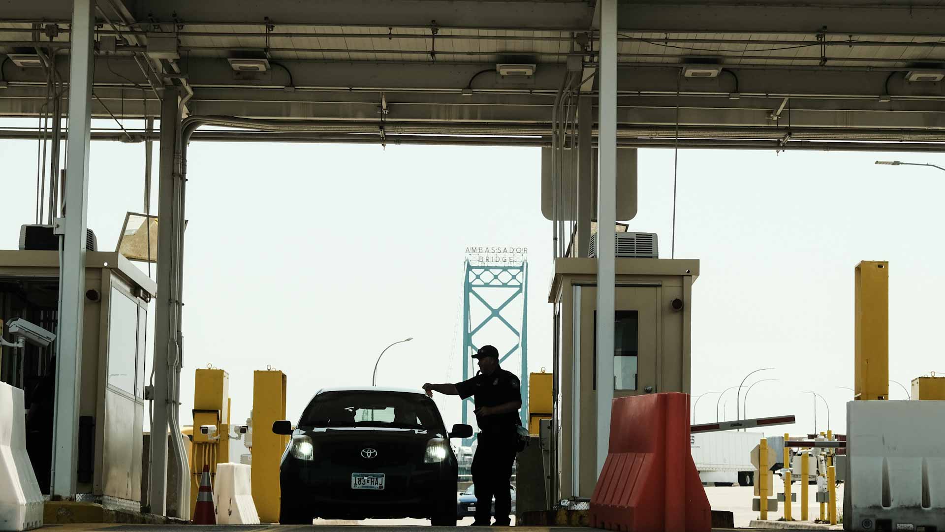 Image for the title: US finally reopening borders after 20 months 
