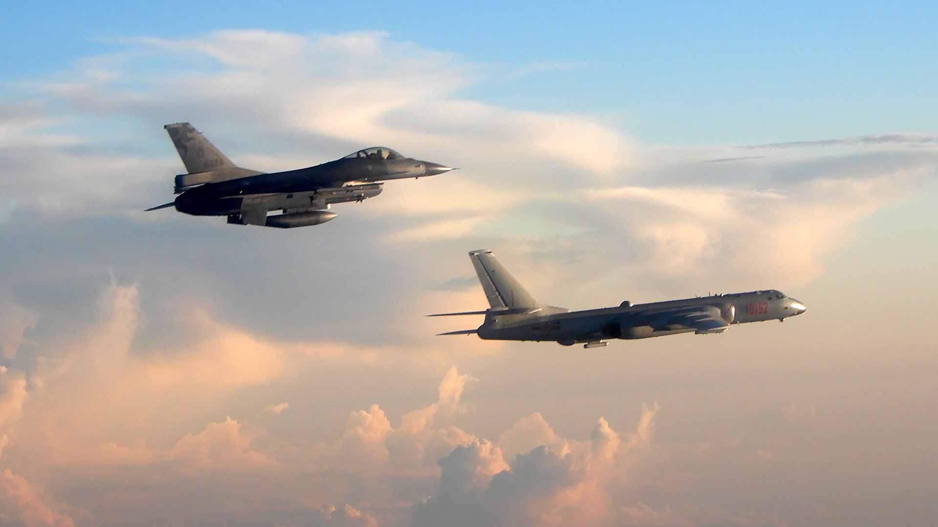 Image for the title: China conducts combat readiness ptl as US officials visit Taiwan 