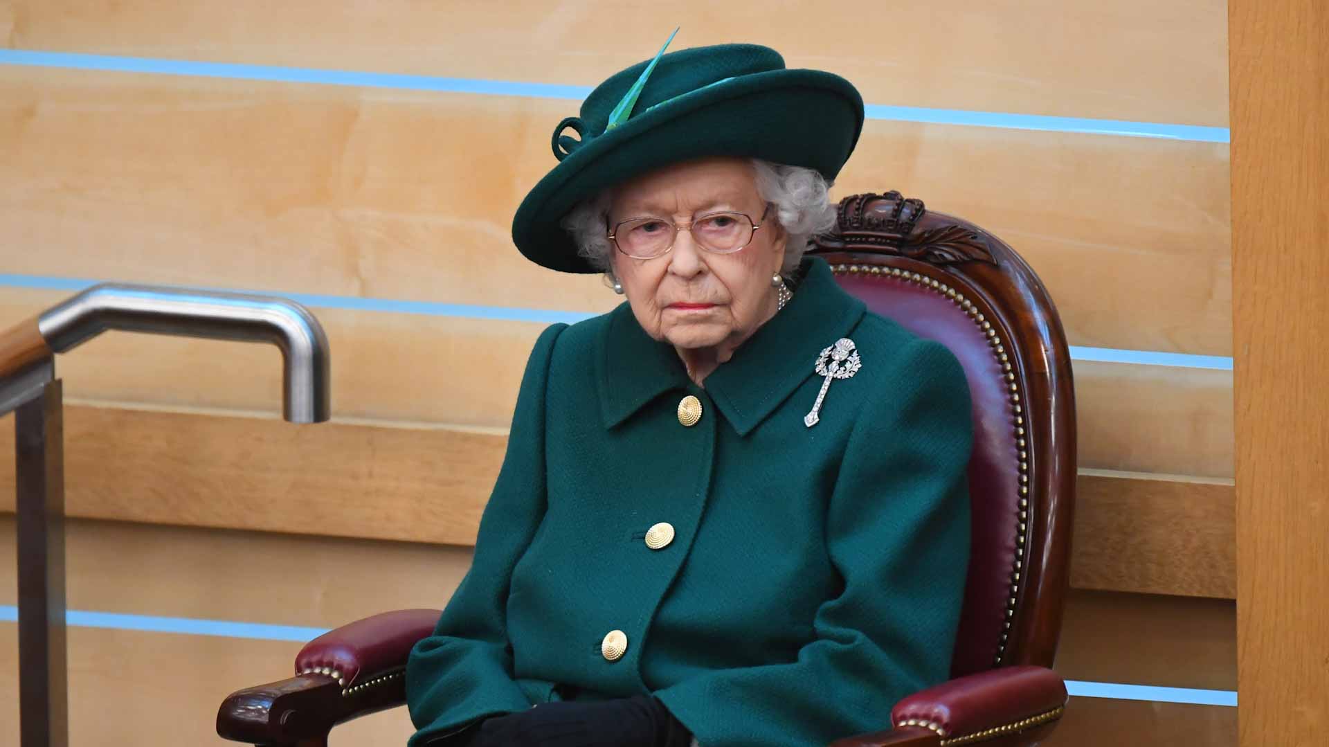 Image for the title: Elizabeth to appear publicly for first time after hospital stay 