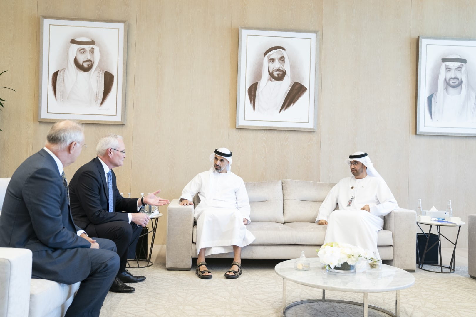 Image for the title: Khaled bin Mohamed, energy CEOs discusses further collaboration  