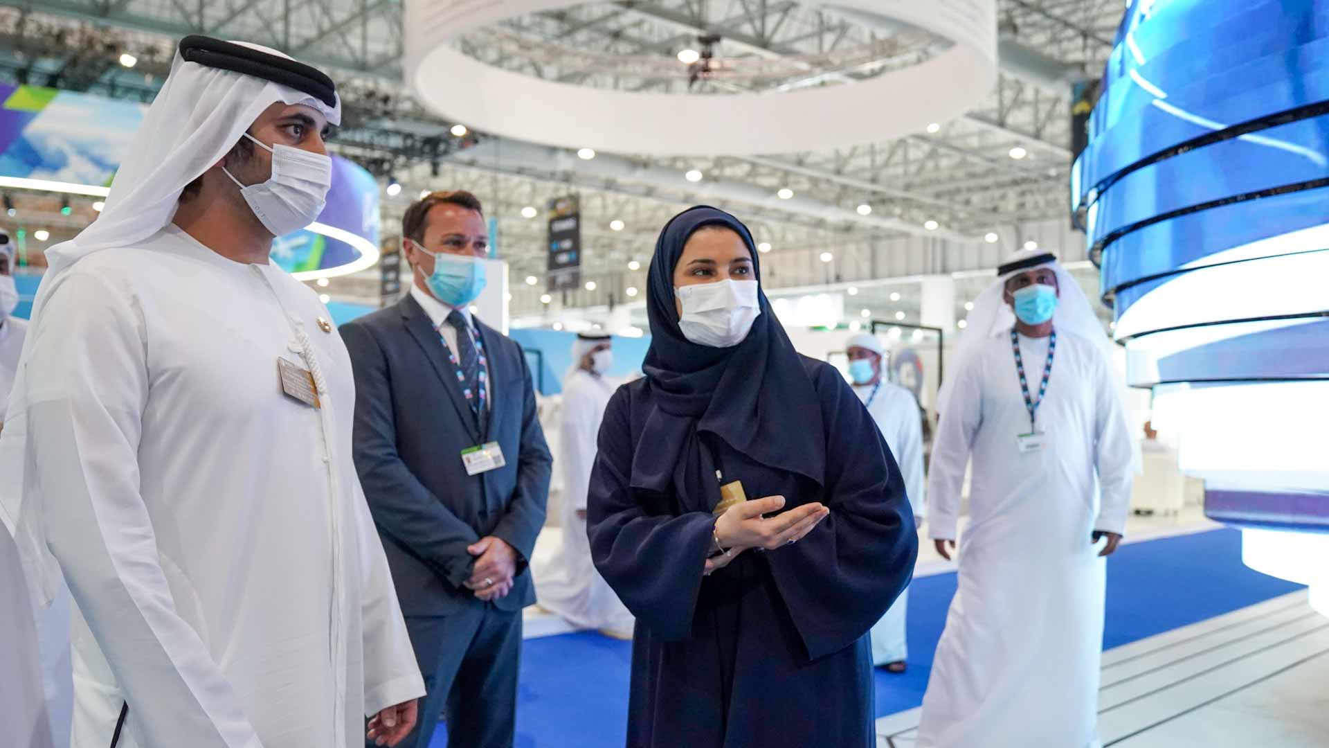 Image for the title: Maktoum bin Mohammed tours Dubai Airshow 2021 