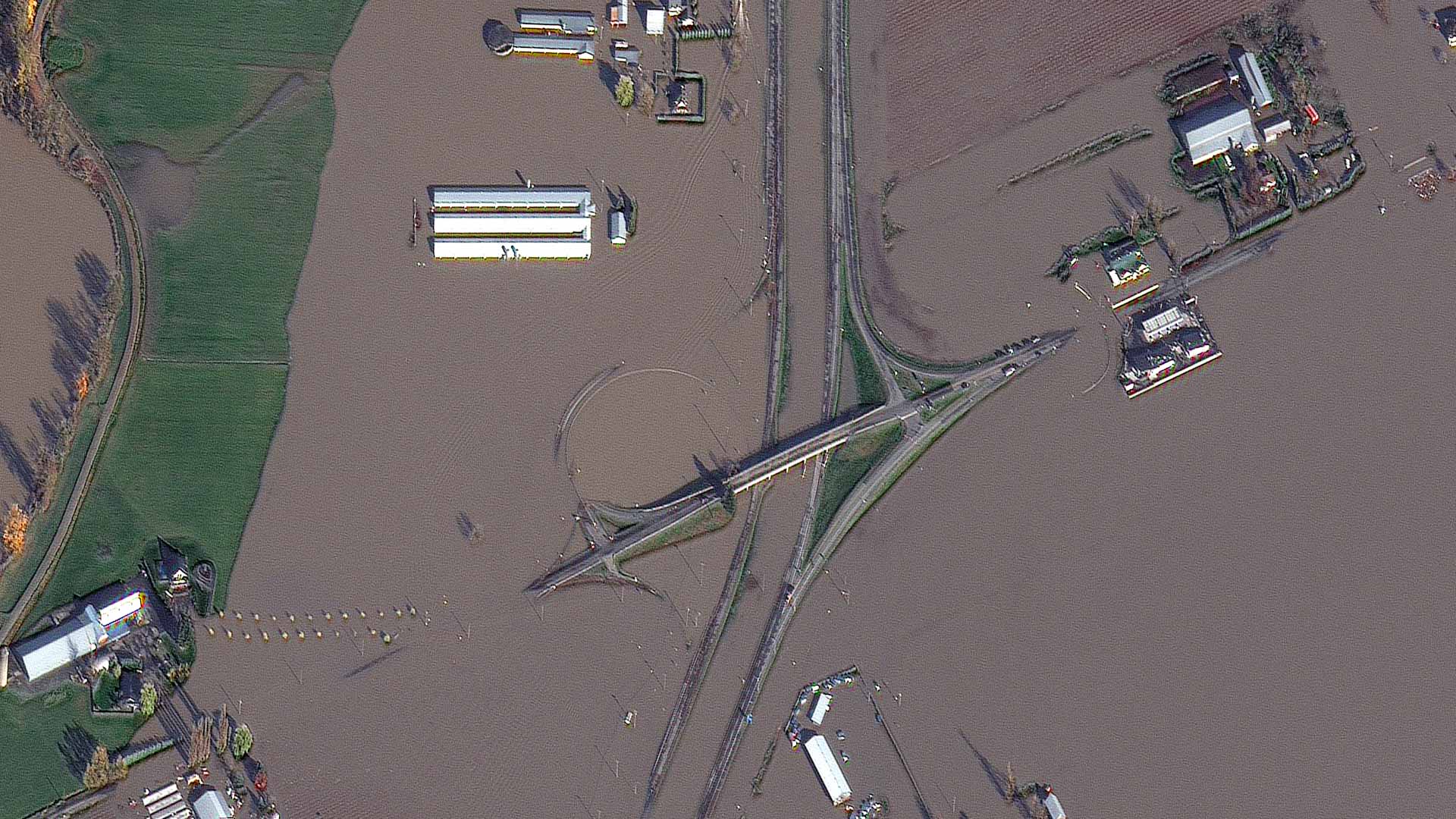 Image for the title: Death toll hits four from flooding in western Canada 