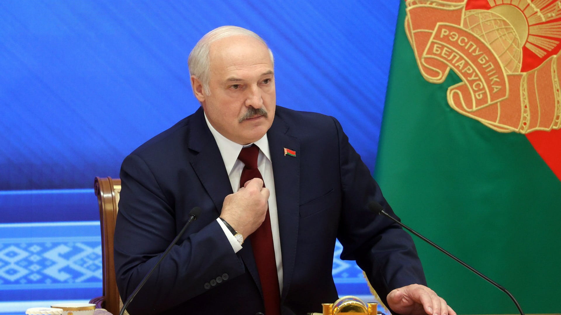 Image for the title: Belarus leader says EU refusing to discuss migrants 