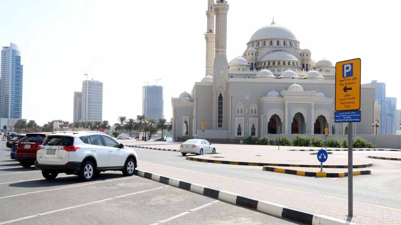 صورة بعنوان: بلدية الشارقة تعلن عن مجانية المواقف يومي 1 و2 ديسمبر  