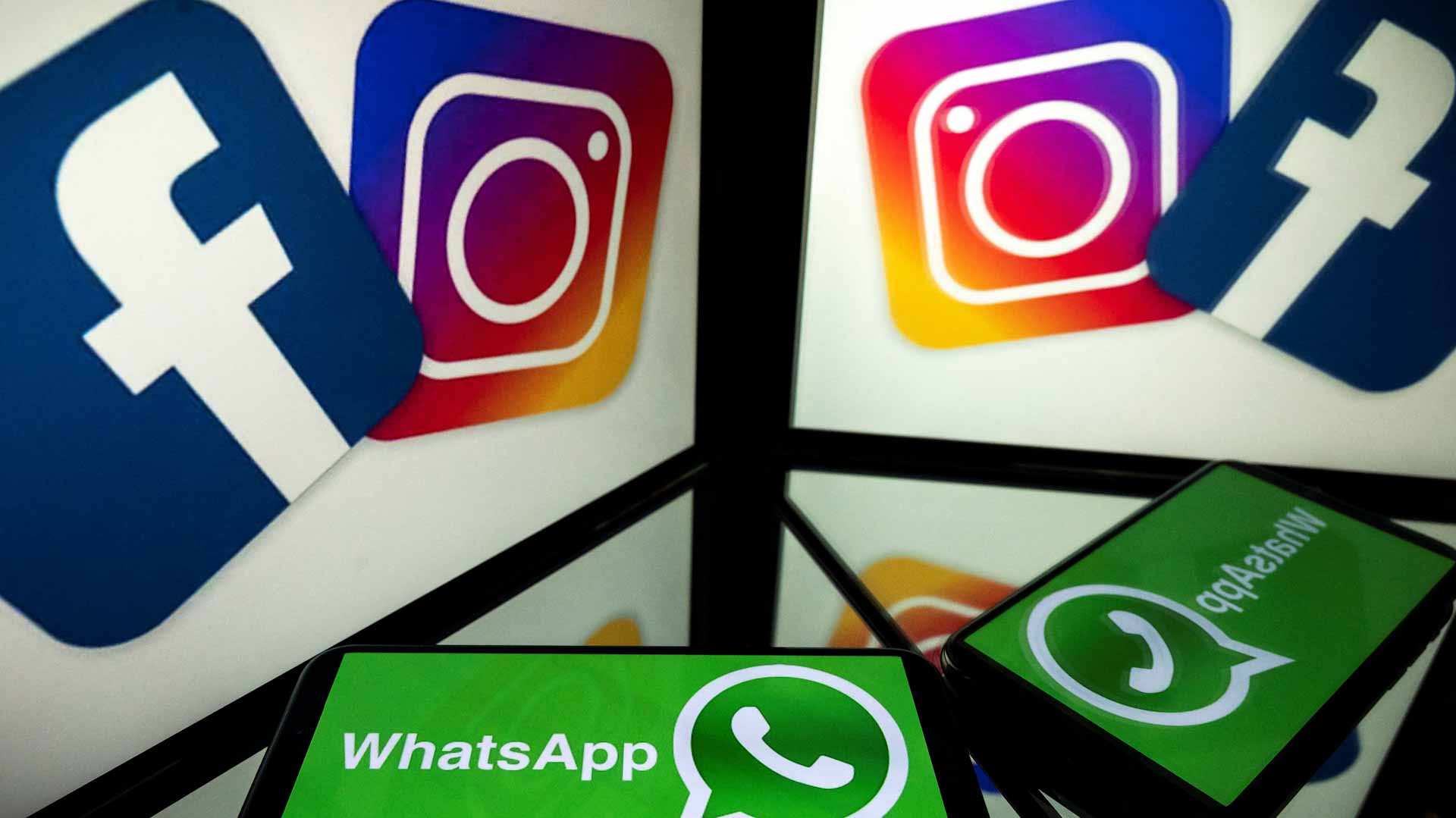 Image for the title: Facebook, Instagram, WhatsApp reconnecting after nearly 6h outage 