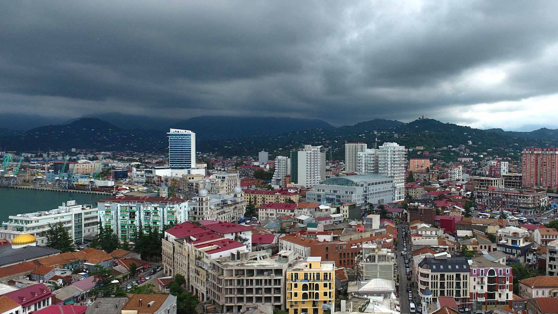 Image for the title: Nine killed as building partially collapses in Georgia 