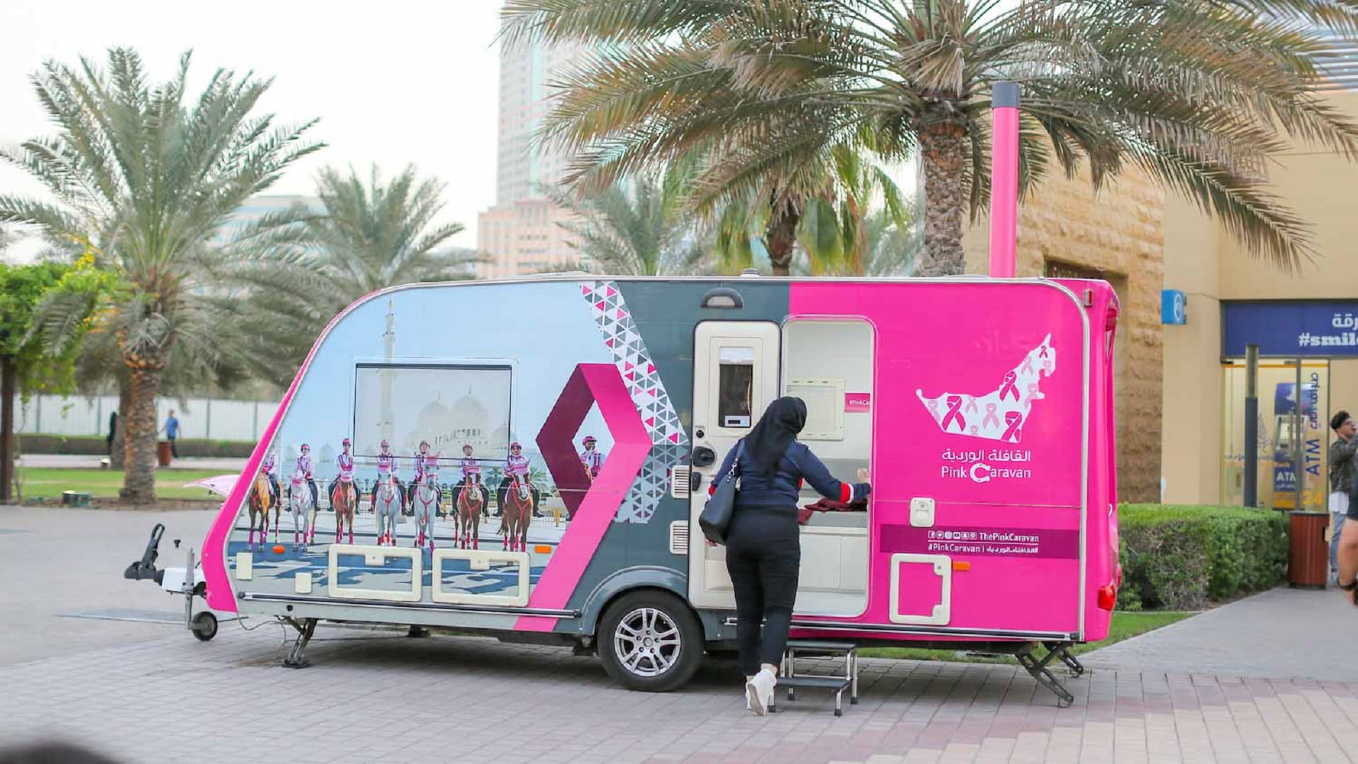 Image for the title: Pink Caravan provides 21 free breast cancer clinics