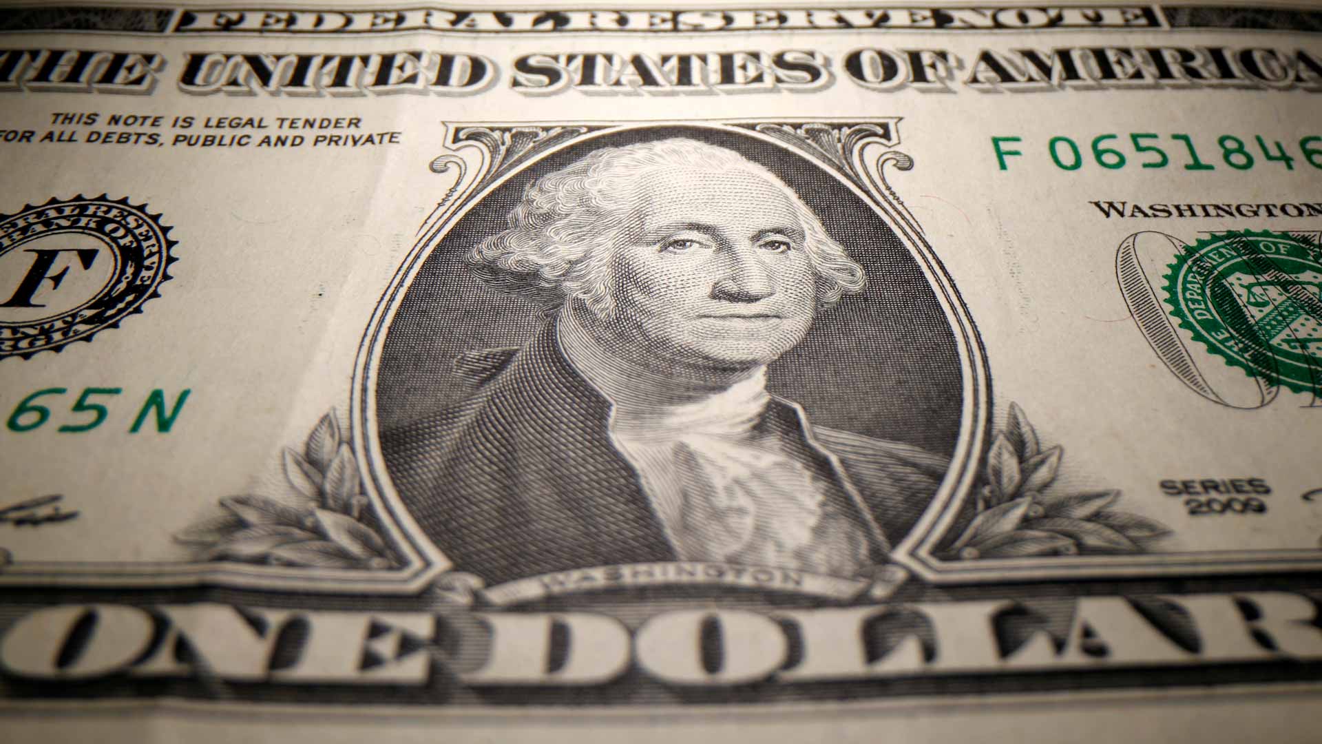 Image for the title: Dollar nears 3-year high against yen 