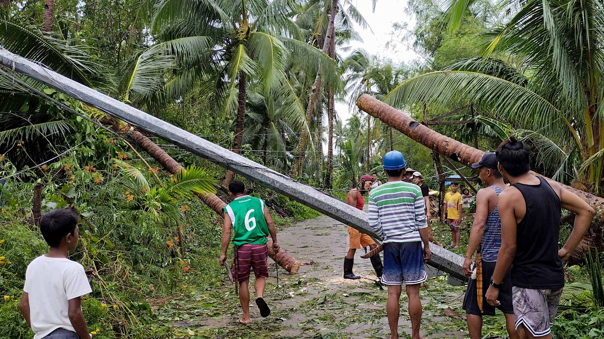 Image for the title: Cyclone Kompasu strikes Philippines, kills 9 