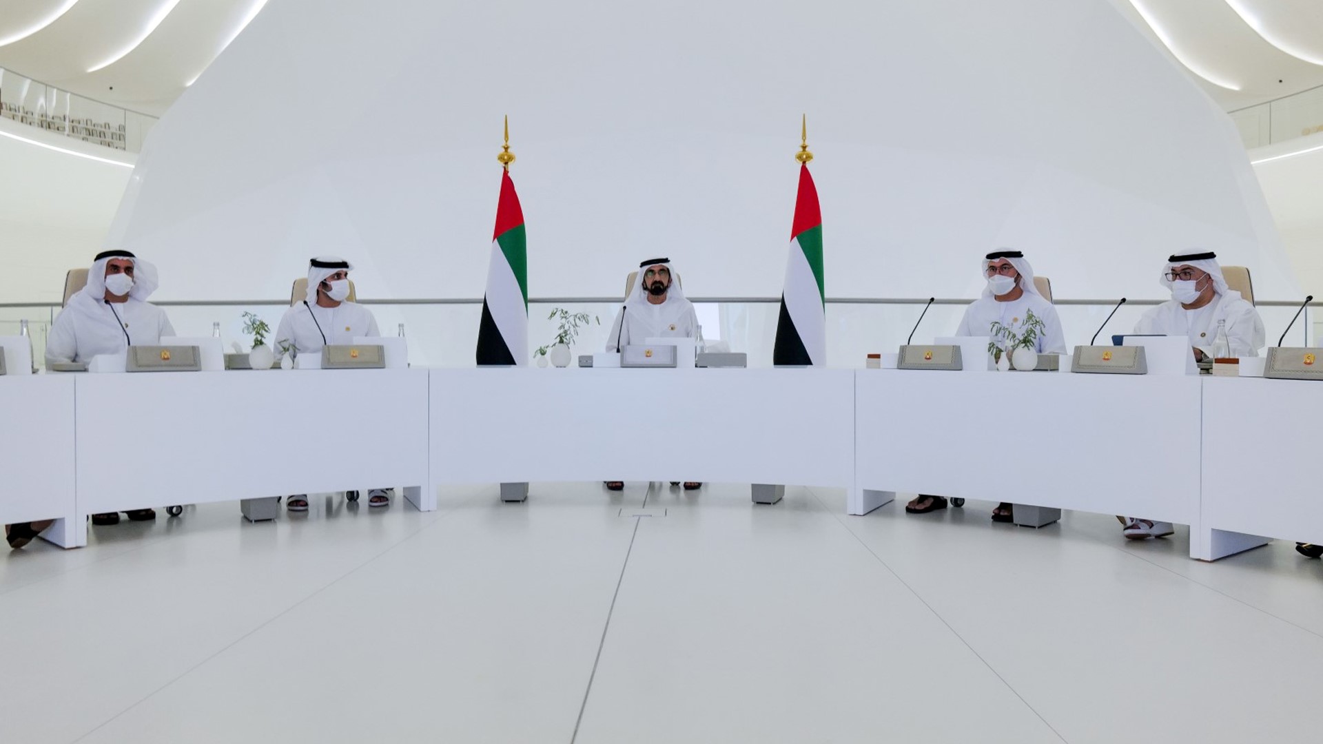 Image for the title: VP chairs cabinet meeting, approves AED290 bn federal budget 