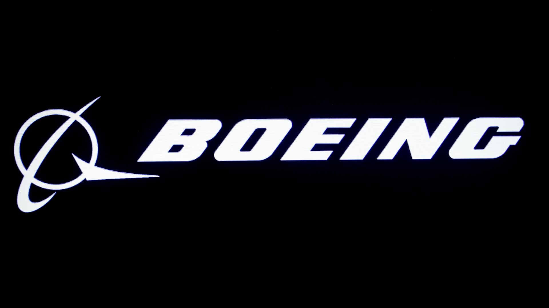 Image for the title: Boeing workers stage protest over U.S. vaccine mandate 