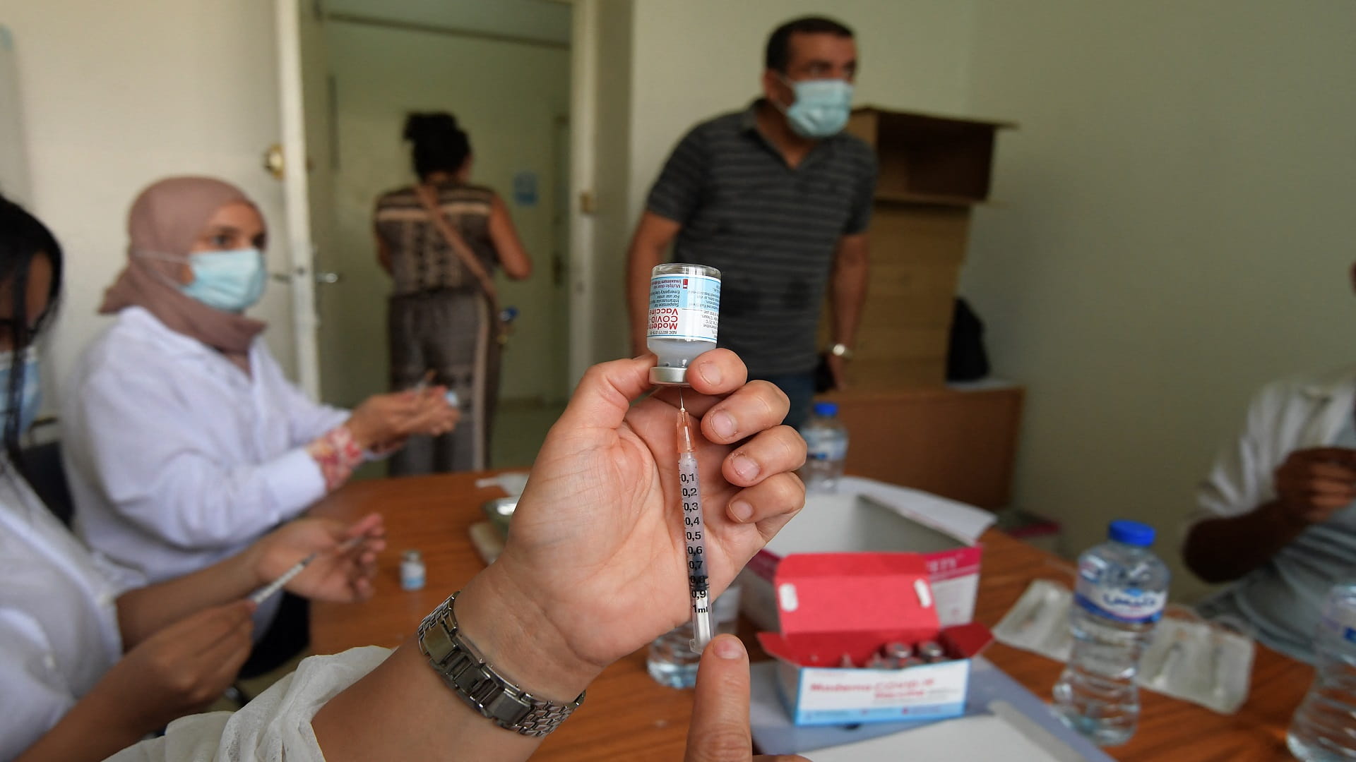 Image for the title: Tunisia imposes vaccine pass on Tunisians, all foreign visitors 