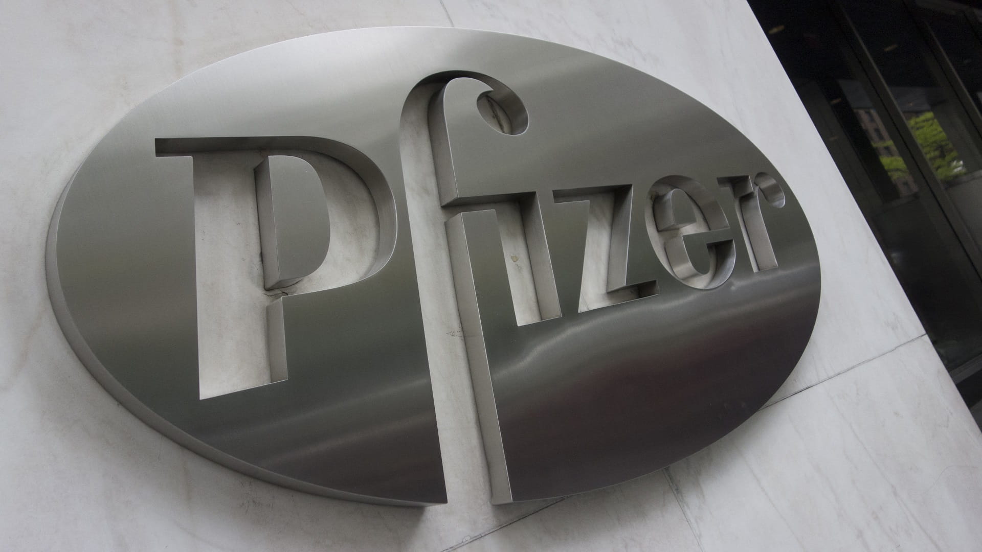 Image for the title: Pfizer says Covid vaccine 90% effective in younger children 
