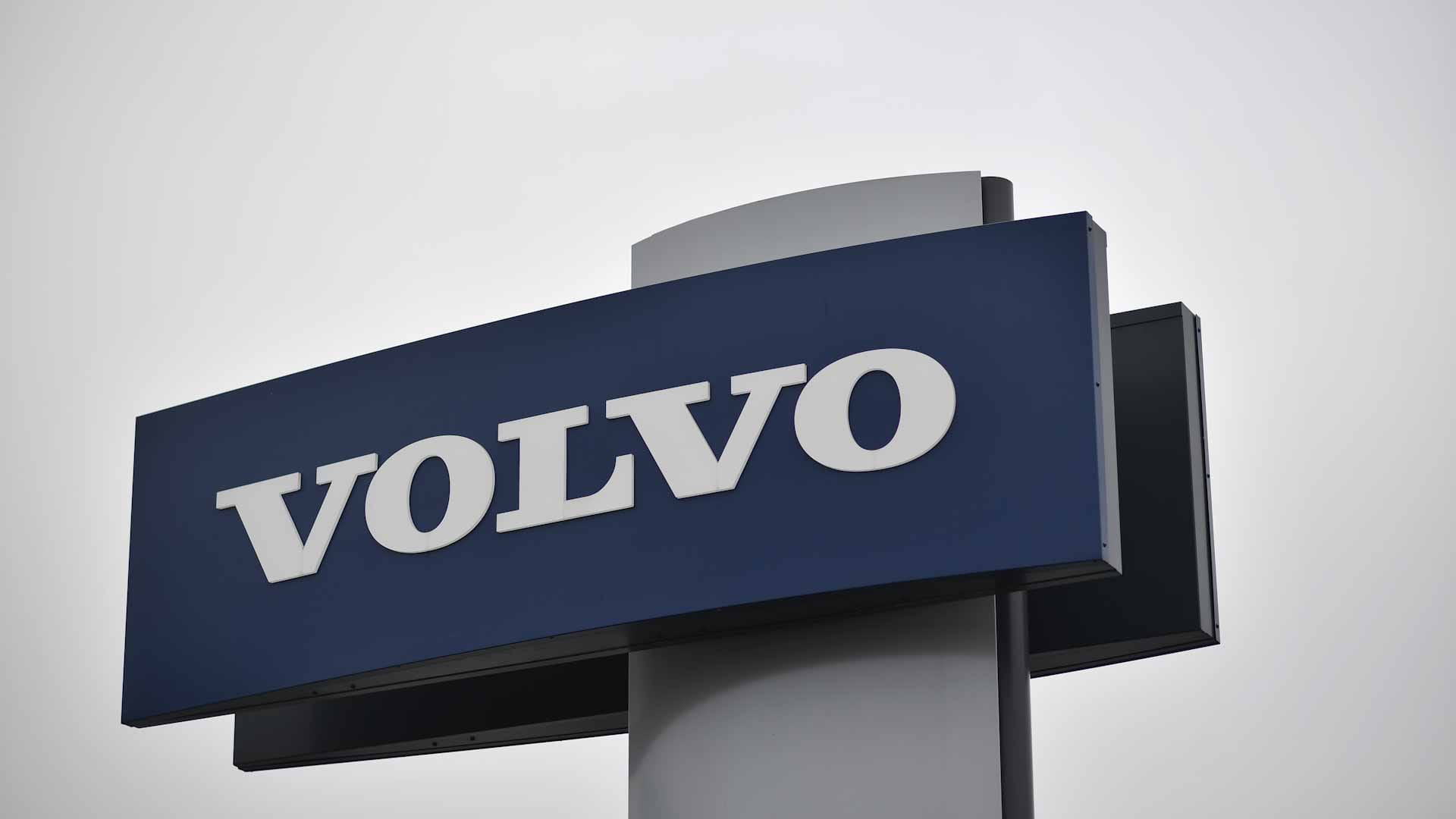 Image for the title: Volvo Cars sets share price for IPO at 53 kronor ($6.20) 