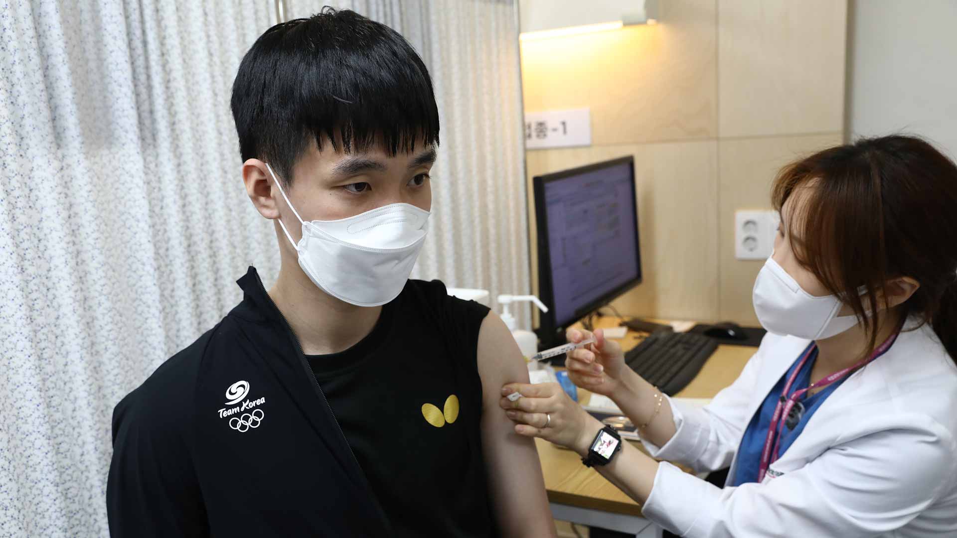 Image for the title: S.Korea reports 2,061 coronavirus cases 