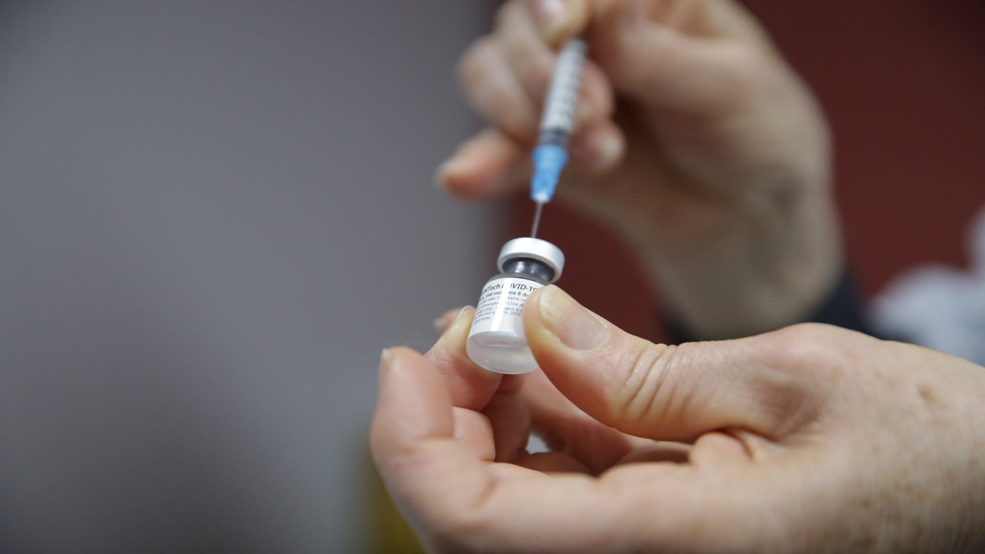 Image for the title: Brazil suspends use of 12 million Sinovac vaccine shots 
