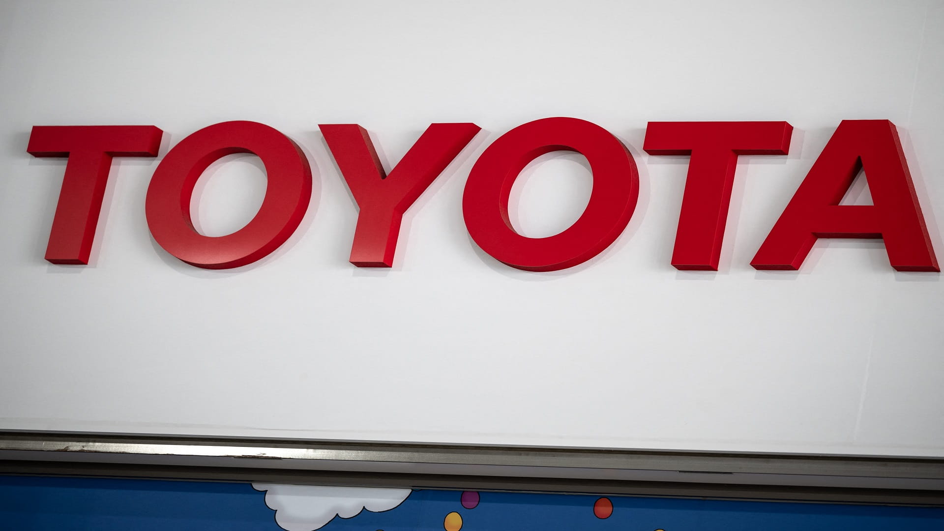 Image for the title: Toyota to spend over $13.5 bn to develop EV batteries by 2030 