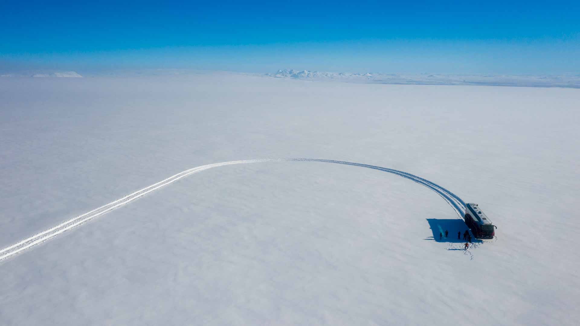 Image for the title: World's largest plant capturing CO2 from air starts up in Iceland 