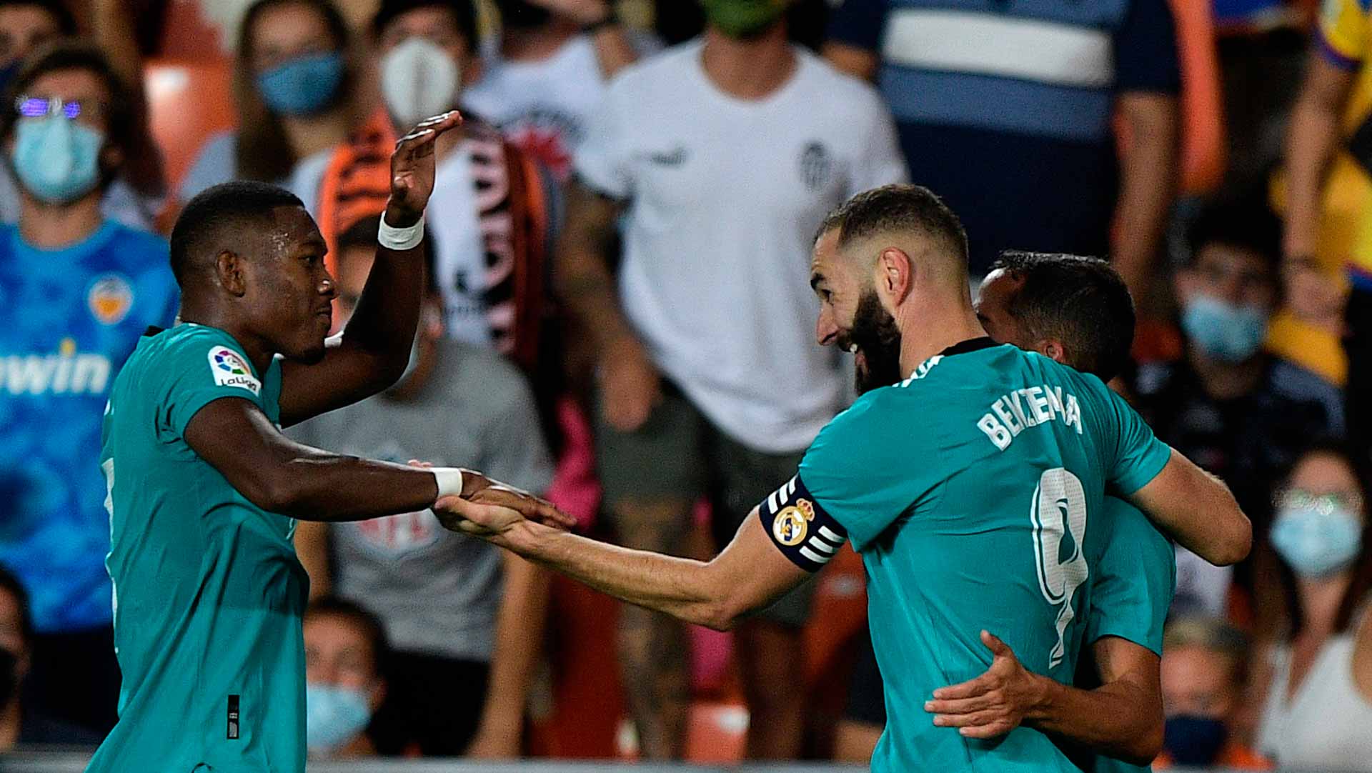 Image for the title: Real Madrid stage late comeback to win at Valencia 