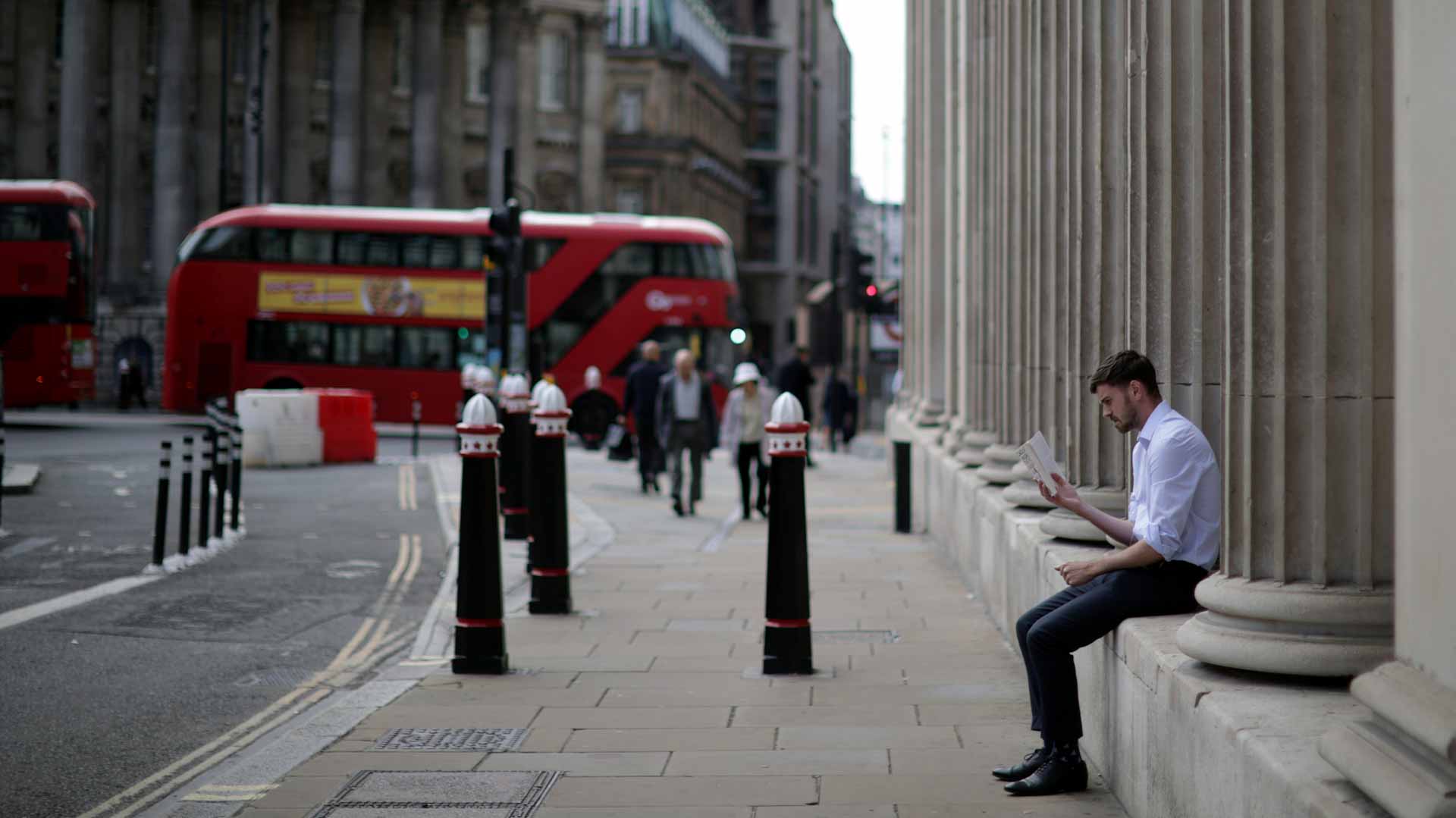 Image for the title: Fall in UK public borrowing slows in August 