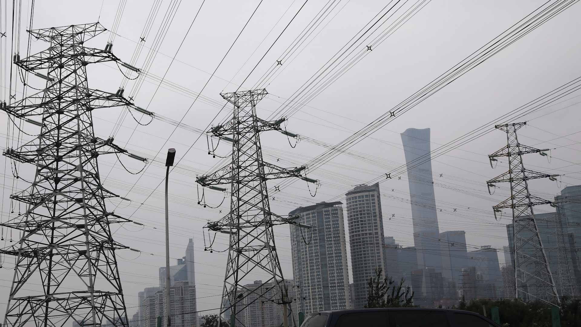 Image for the title: China energy crunch triggers alarm, pleas for more coal 