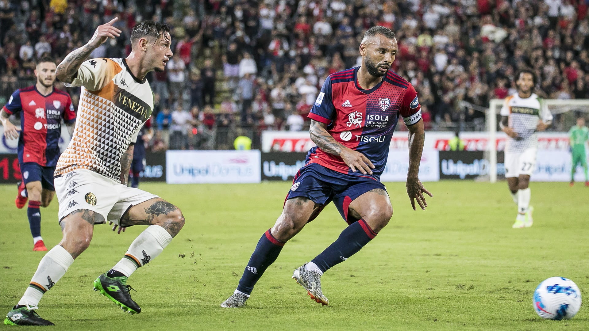 صورة بعنوان: كالياري يواصل نزيف النقاط في الدوري الإيطالي 