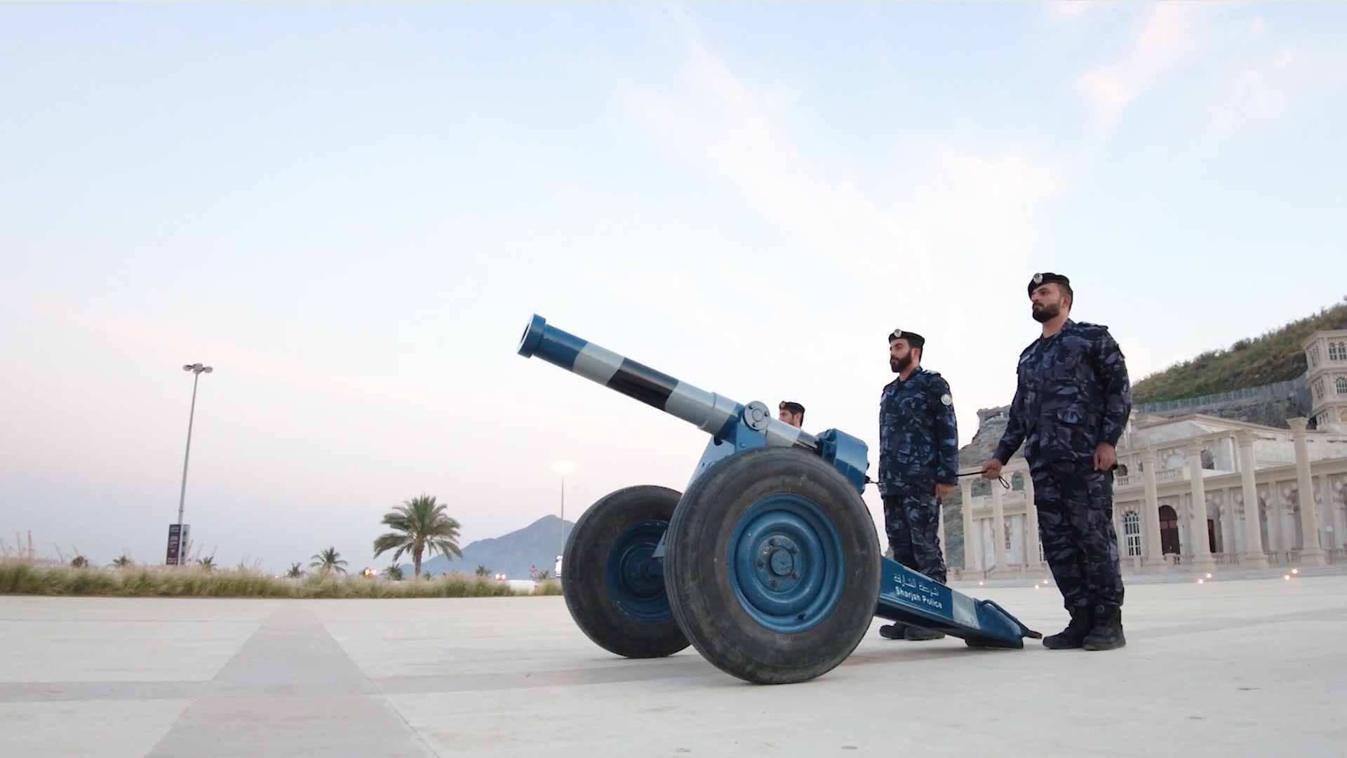 Image for the title: Iftar cannon.. Heritage resonates in Khorfakkan Amphitheater 