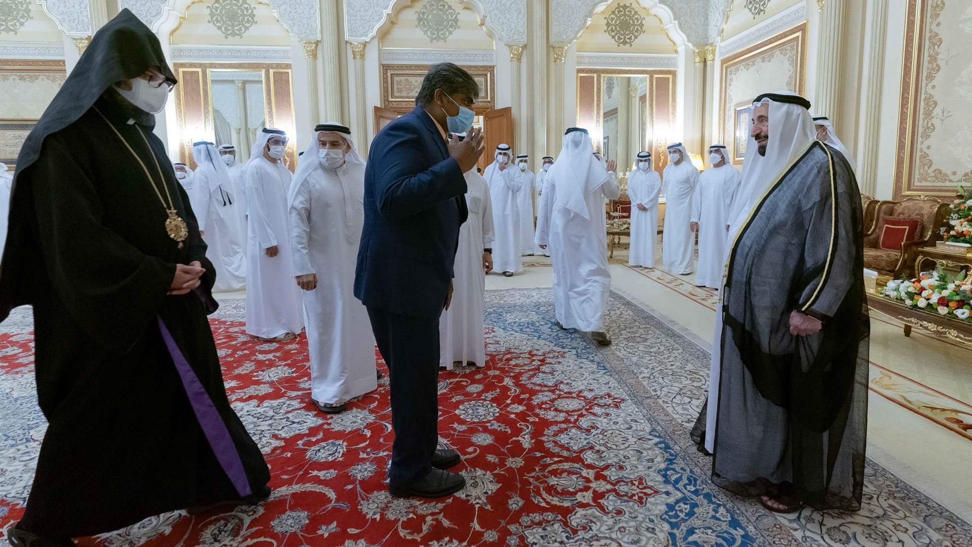 Image for the title: Sharjah Ruler exchanges Ramadan greetings with Sheikhs 