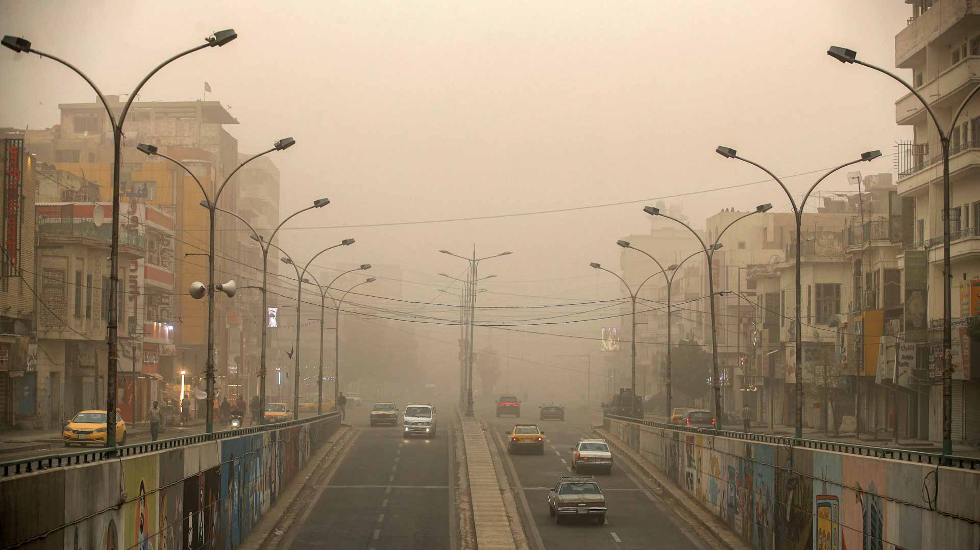 Image for the title: Dust storm covers Iraq for second time in a week 