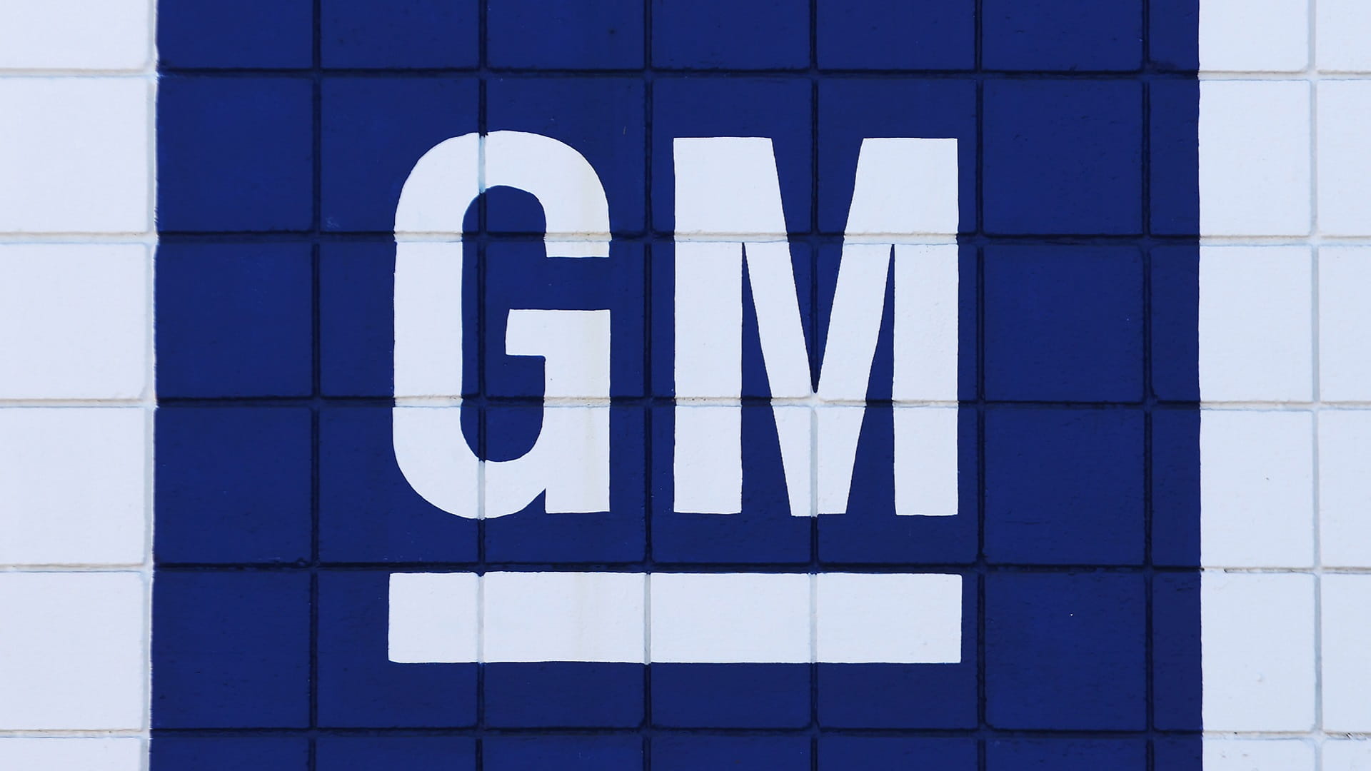 Image for the title: General Motors lifts 2022 profit forecast after mixed Q1 