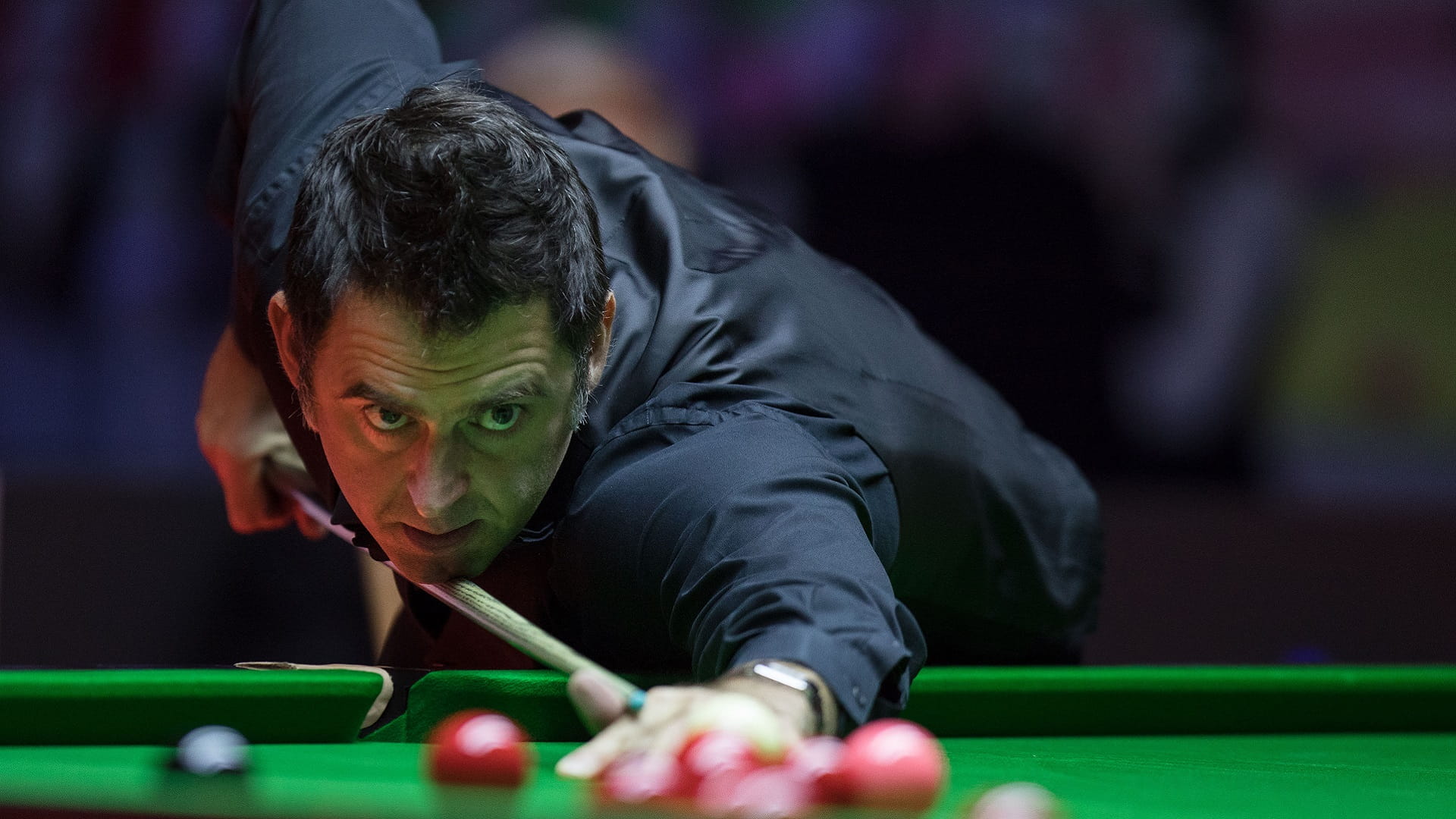 Image for the title: Six-time world snooker champion O'Sullivan into semis 