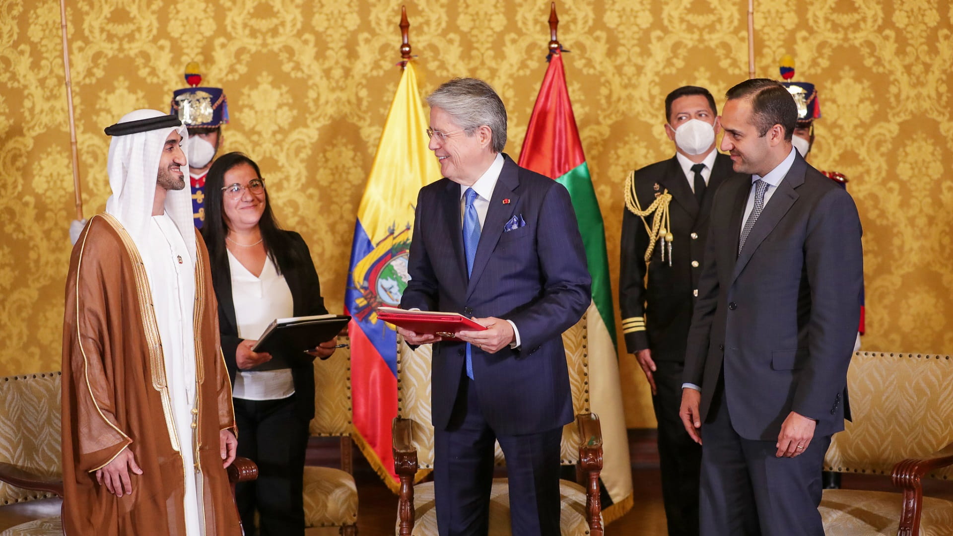 Image for the title: UAE ambassador presents credentials to President of Ecuador 