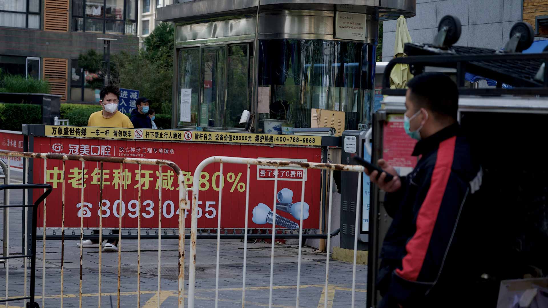 Image for the title: China megacity mass-tests, cancels flights after suspected Covid 