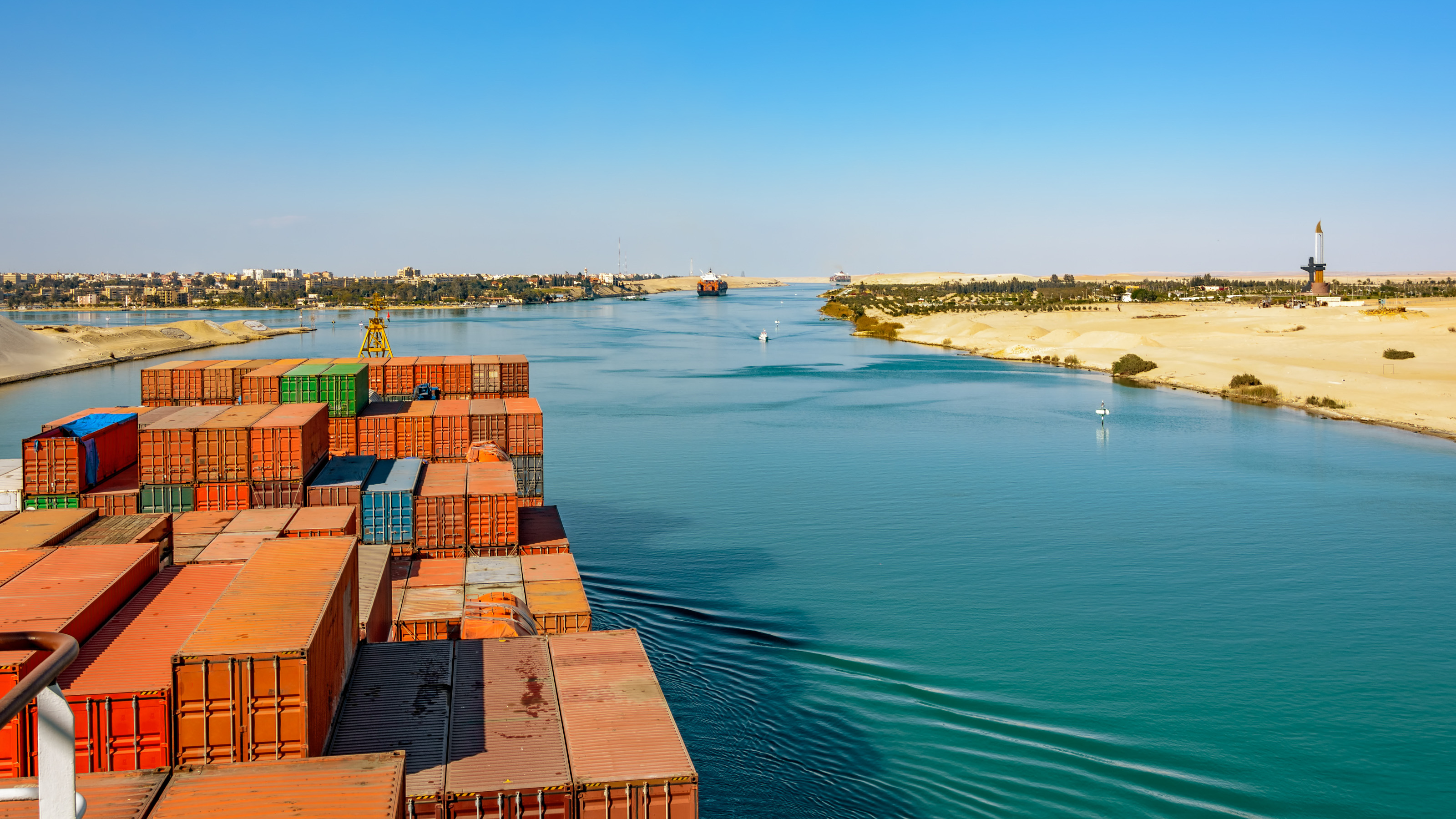 Image for the title: Suez Canal revenue hits highest record at $704 million 