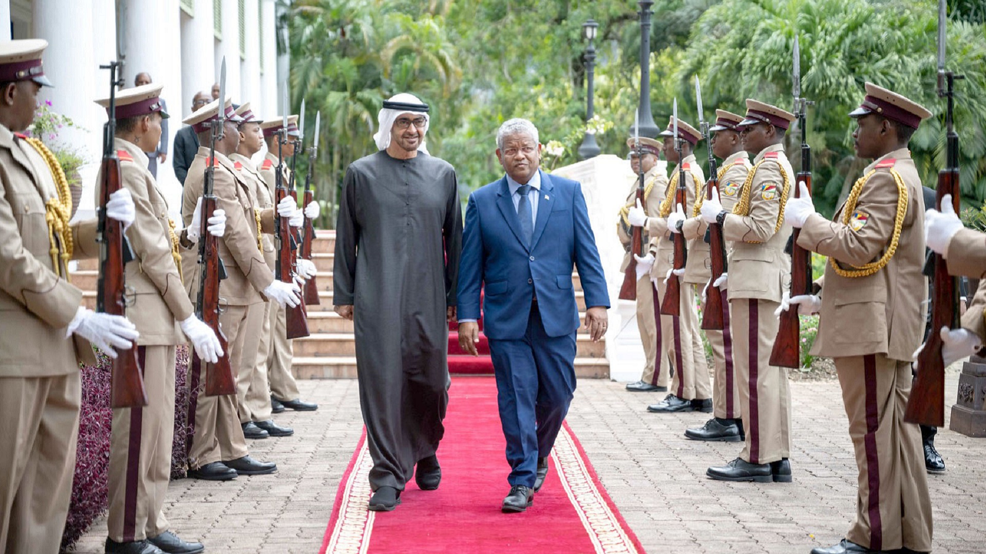 Image for the title: Mohamed bin Zayed, President of Seychelles enhance bilateral ties 