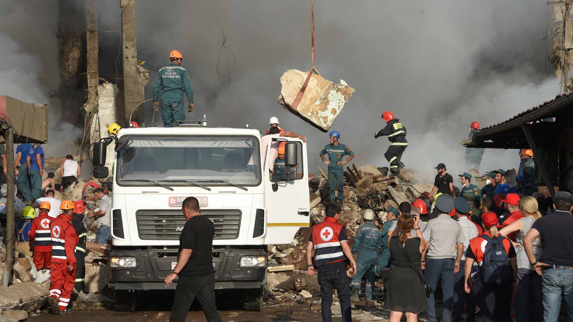 Image for the title: Armenian warehouse blast death toll rises to six 