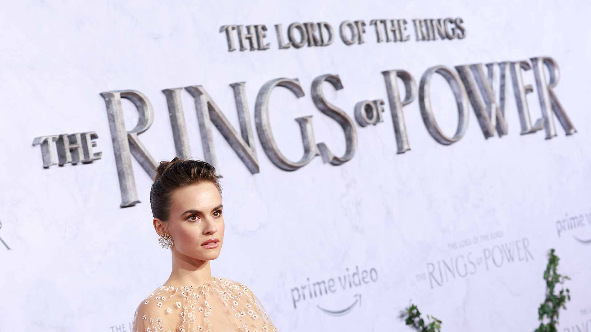 Image for the title: 'Lord of the Rings' TV series promises little CGI & more realism 