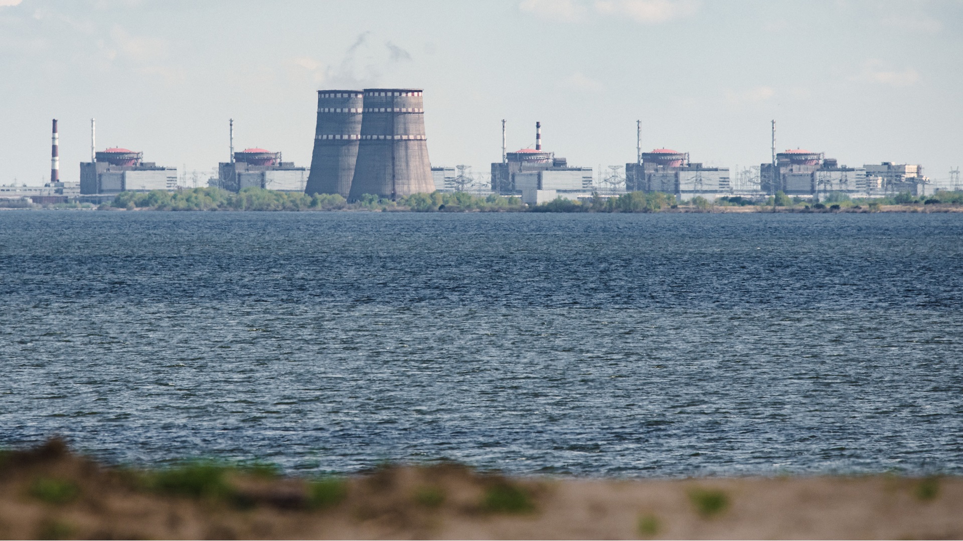 Image for the title: Putin to allow inspectors to visit Russia-occupied nuclear plant 