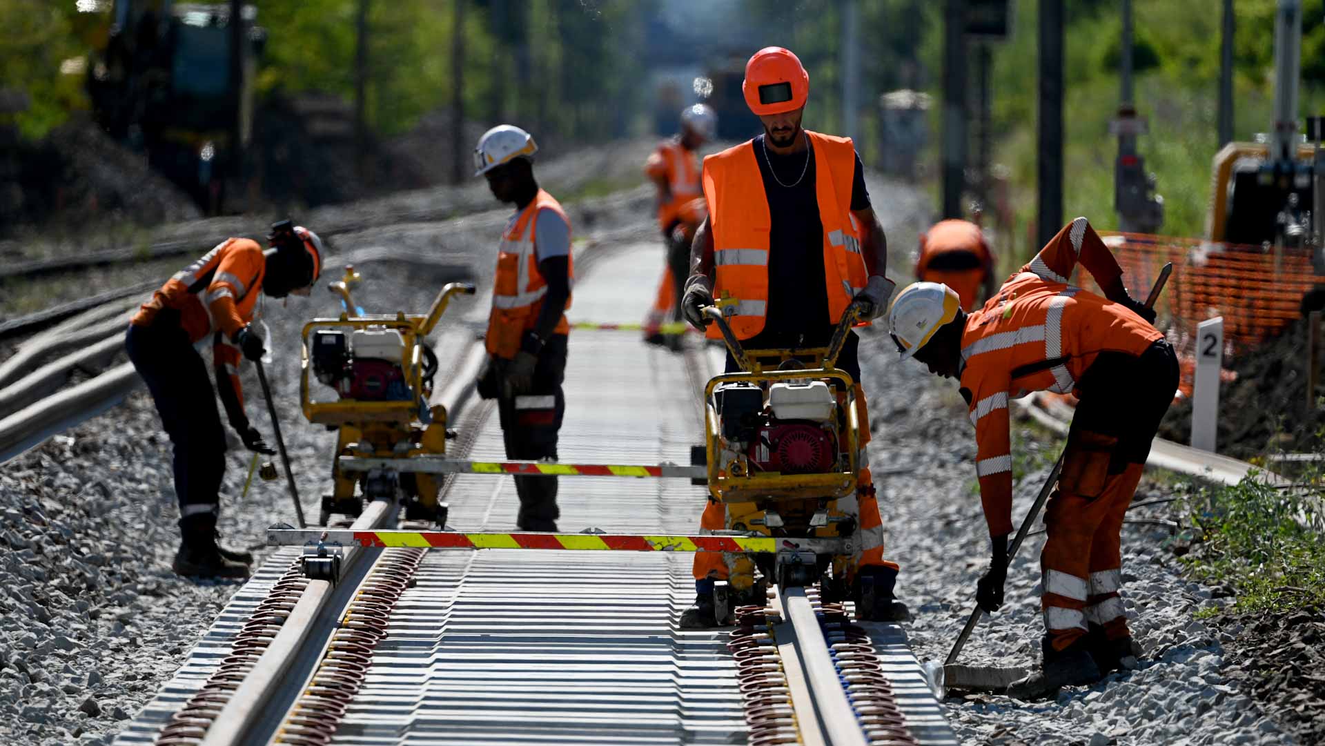 Image for the title: Dutch railway workers go on strike for higher pay 